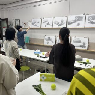 美術系高校受験　講評風景